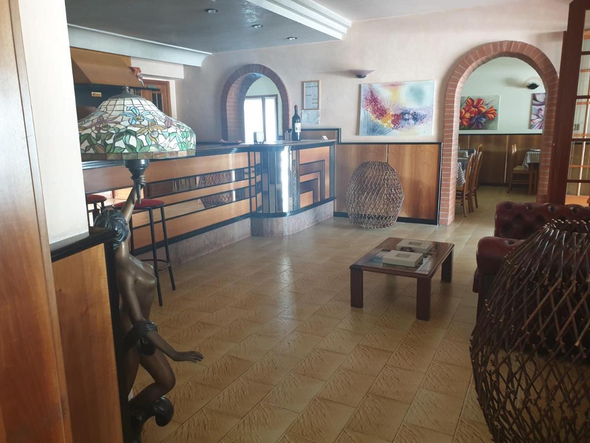 Hotel La Favorita Peschiera del Garda Bagian luar foto