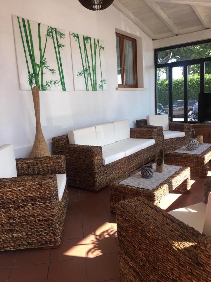 Hotel La Favorita Peschiera del Garda Bagian luar foto