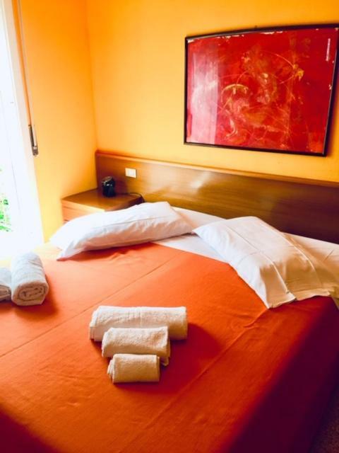 Hotel La Favorita Peschiera del Garda Bagian luar foto
